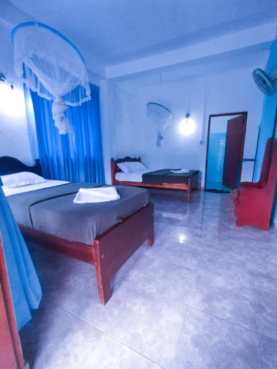 Soorya Inn Ела Екстериор снимка